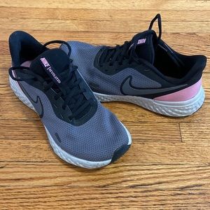 Nike Revolution 5 - Women’s Road Running Shoes Size 8.5